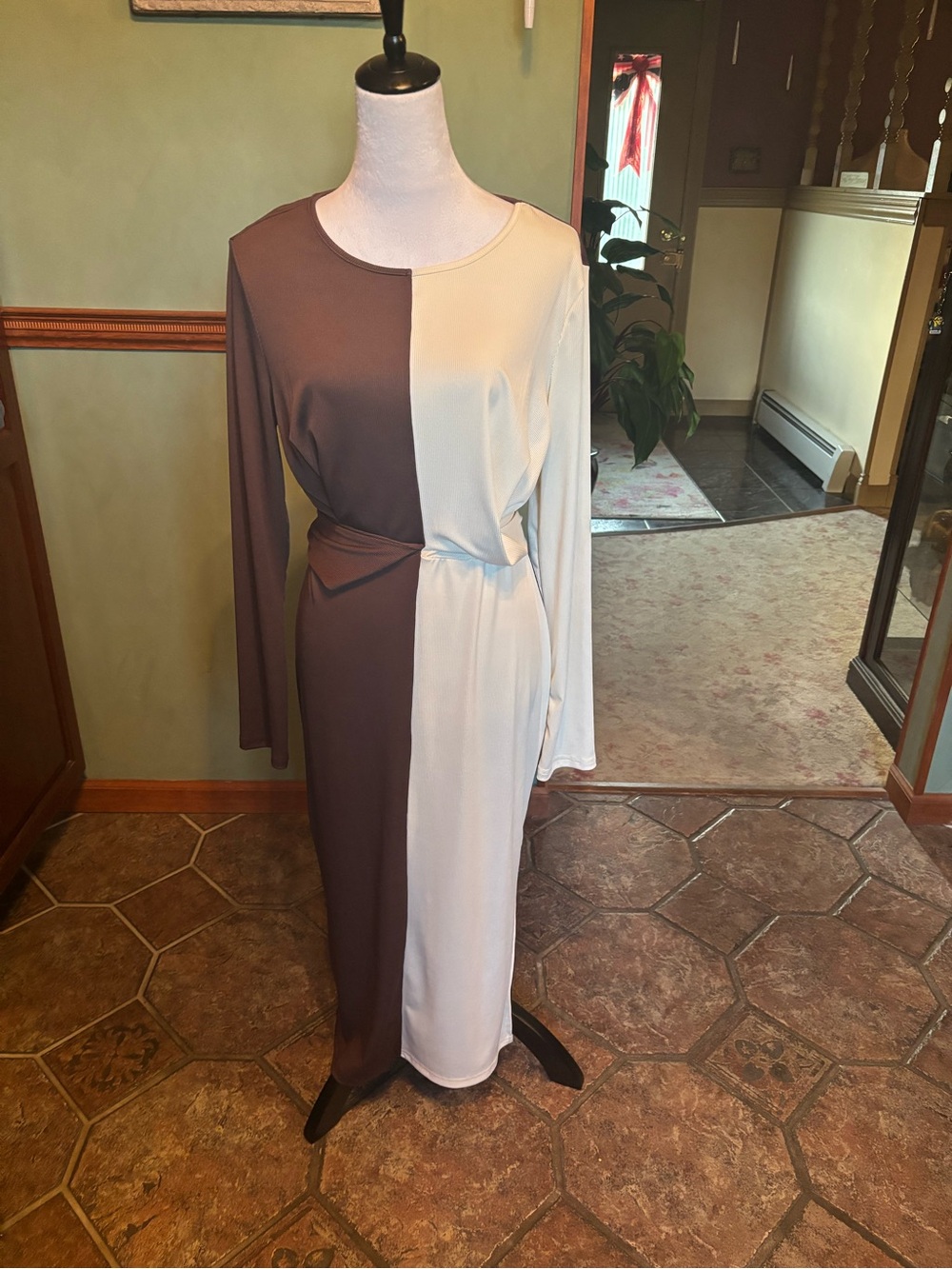 Colorblock Long Sleeve Maxi Dress - Two-Tone Brown & Whitish sz L